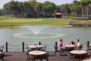 A Sueno Hotels Golf bárjai